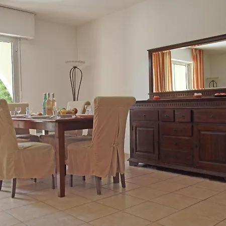 Spacious With Swimming Pool In Gassin Saint-Tropez