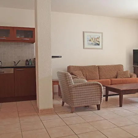 Spacious With Swimming Pool In Gassin Apartman